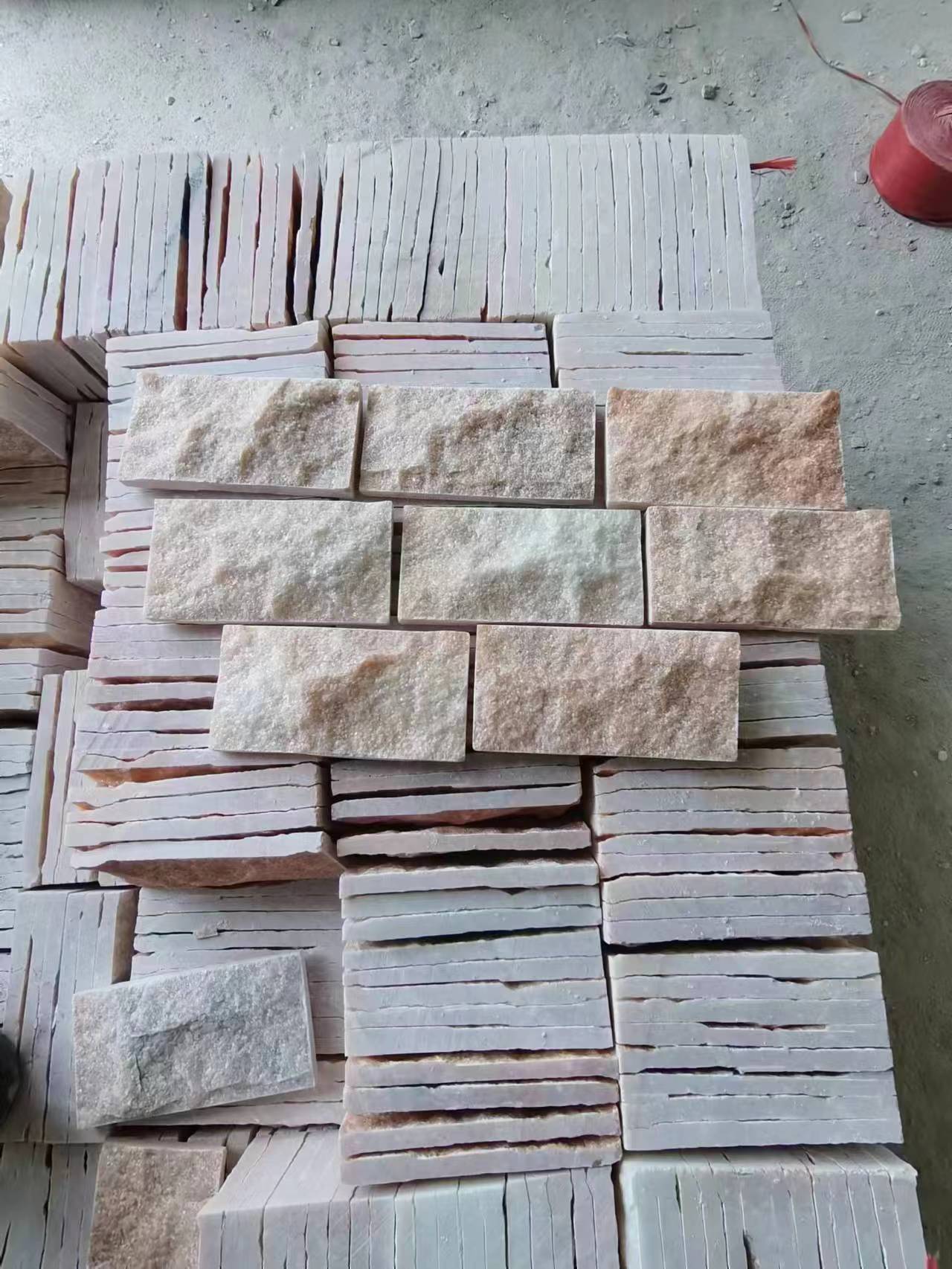 蘑菇石景觀(圖3)